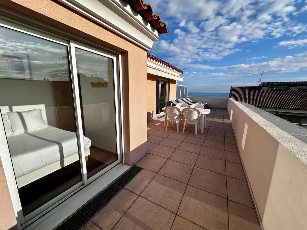 904 - Rooftop In Center, 100m Away