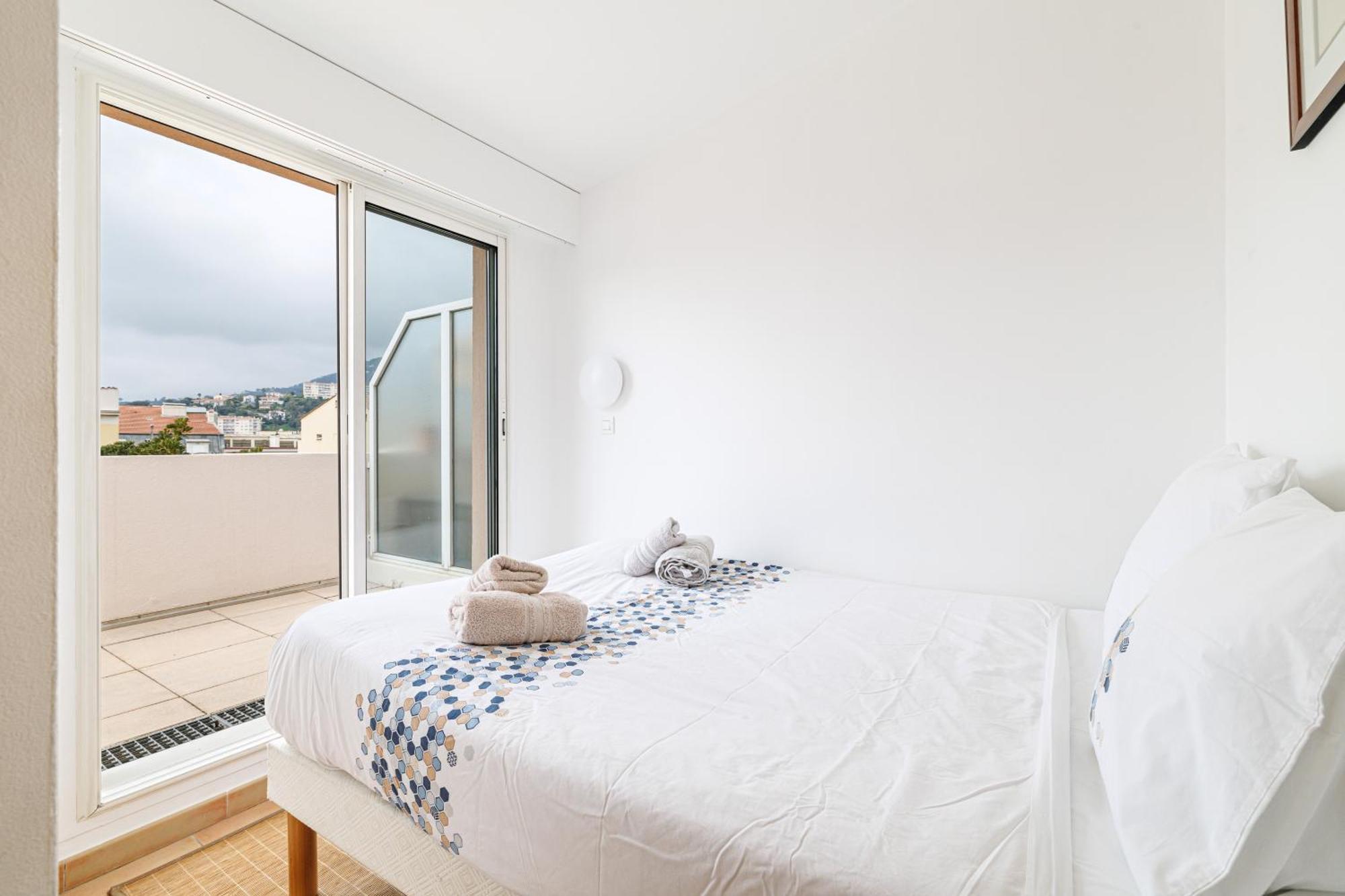 904 - Rooftop In Center, 100m Away Mentone